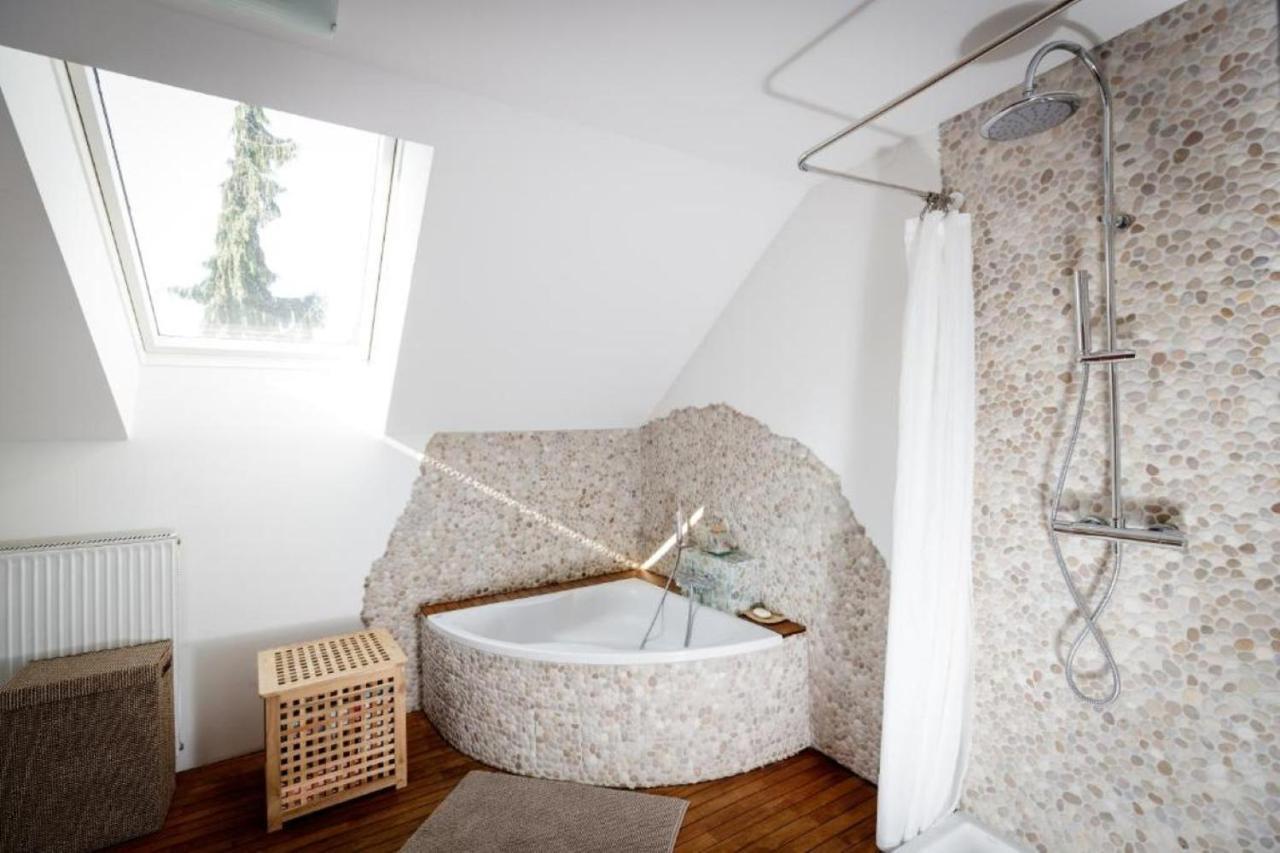 Cosy & Spacious Apt. Benc Zirovnica Esterno foto