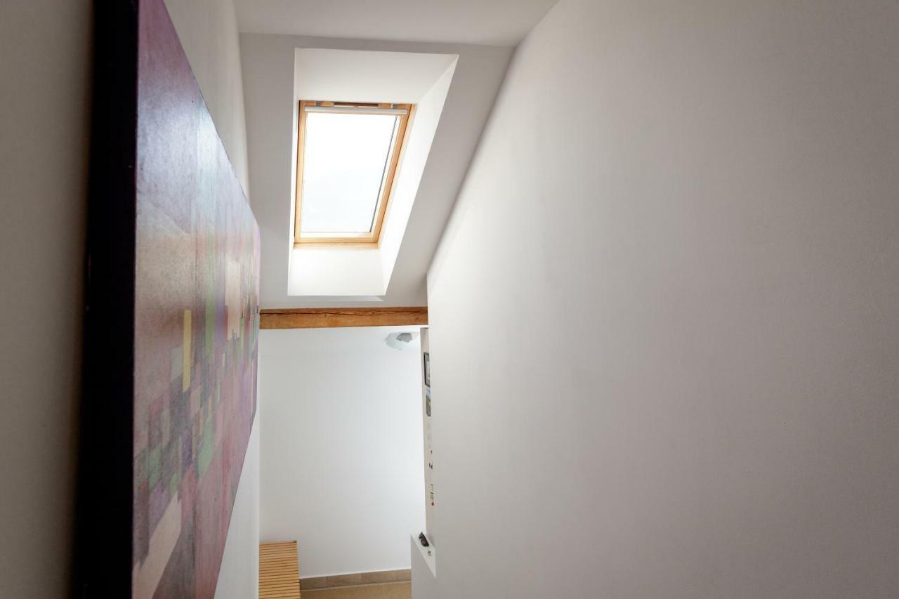 Cosy & Spacious Apt. Benc Zirovnica Esterno foto